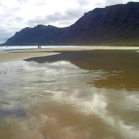 Apartamento El Coral Famara Dış mekan fotoğraf